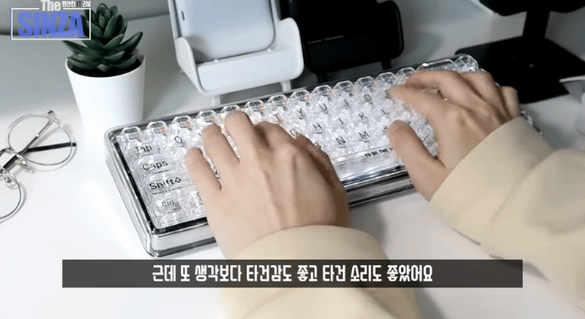 너무 예뻐서 무작정 사버린 투명 키보드.gif | 인스티즈