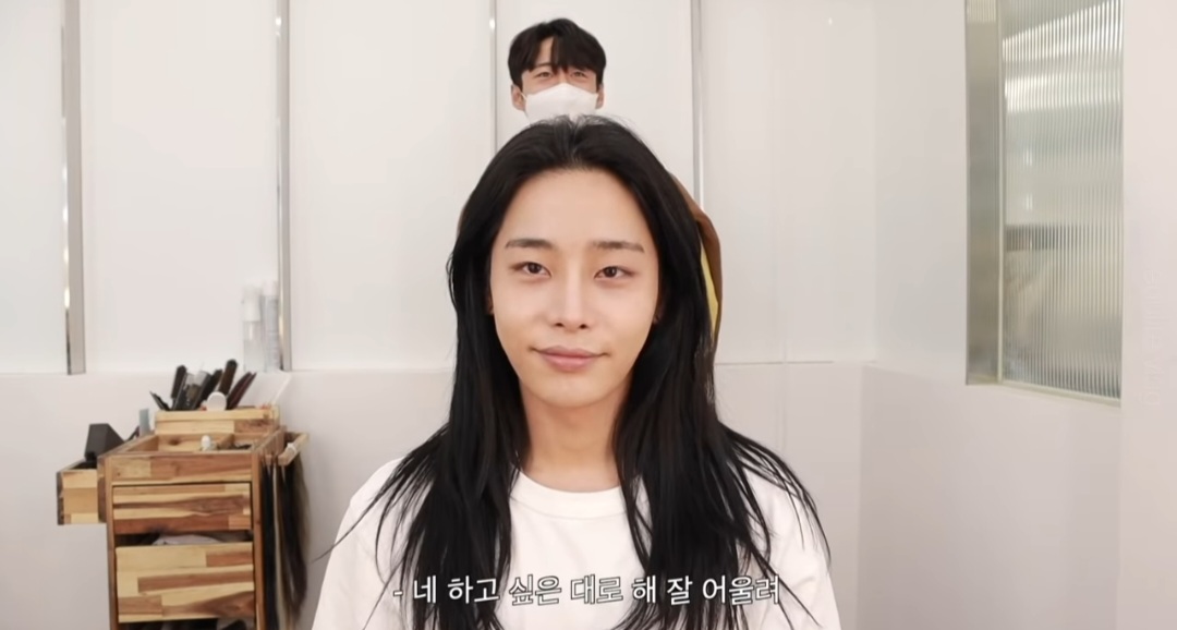 일주일 간 장발로 머리 붙이기 챌린지 한 남자 유투버(+두 번째 도전) | 인스티즈