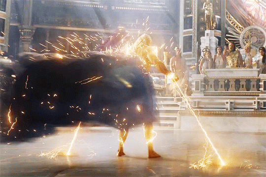 토르 : 러브 앤 썬더 본편은 엉덩이 모자이크 없음 ‼️ | 인스티즈