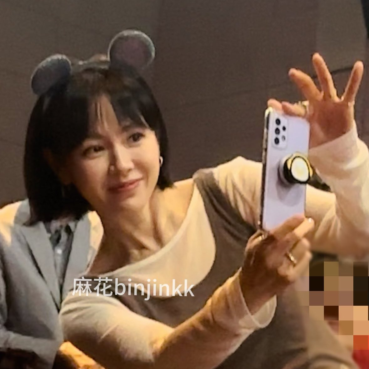 애기때 사진 떠오른다는 오늘자 단발머리 손예진 | 인스티즈