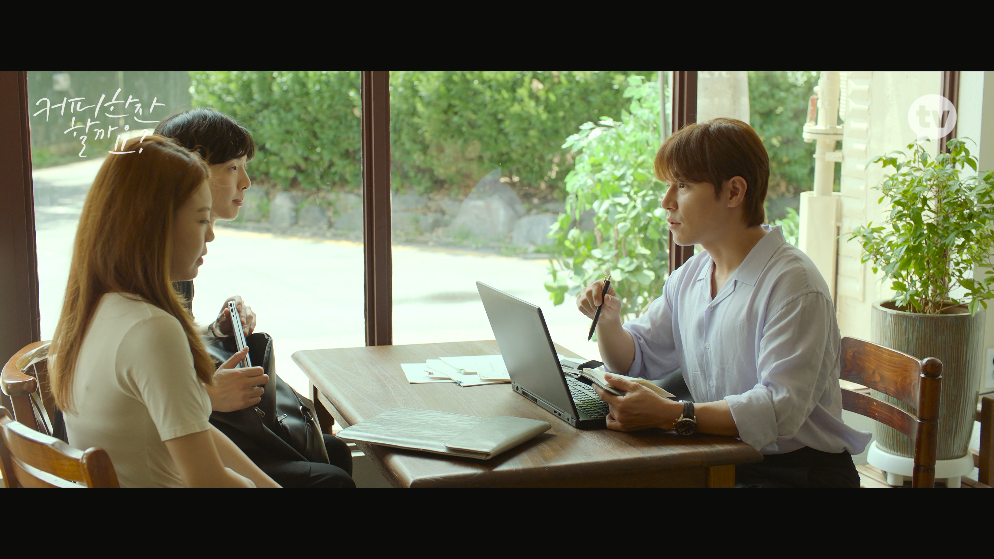 우리 카페에 매일 오는 손님이 있는데 완전 진상임.jpg | 인스티즈