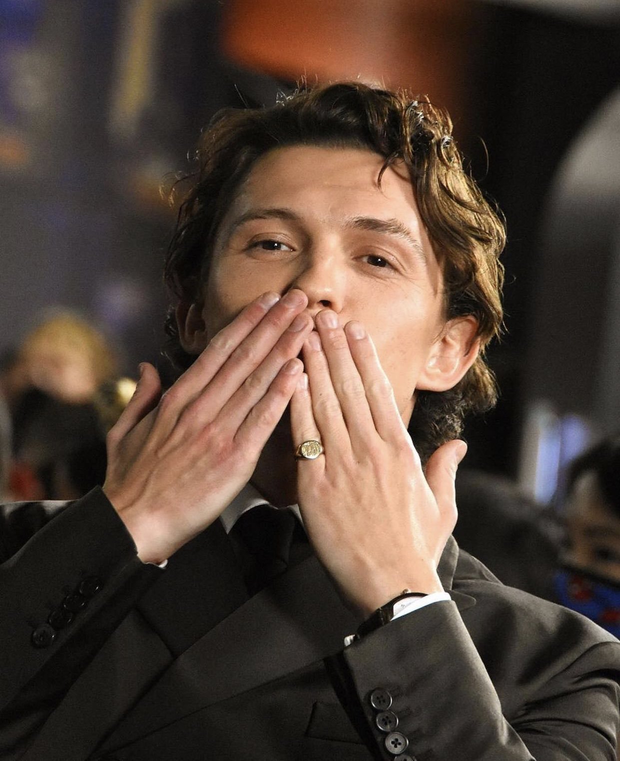 젠데이아 완전 다정하고 세심해서 돌겠는 달글 | 인스티즈