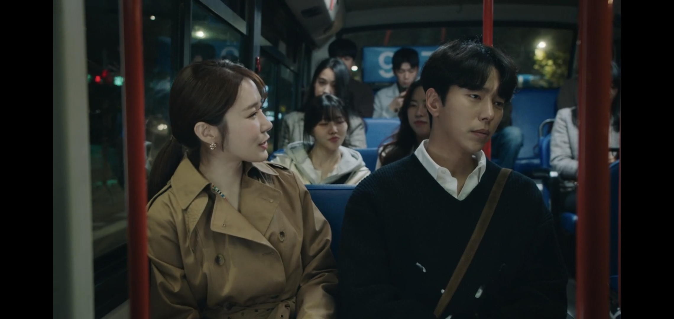 여주가 길에서 노상방뇨하는 드라마..jpg - 악플달면 쩌리쩌려버려 - ＊여성시대＊ 차분한 20대들의 알흠다운 공간