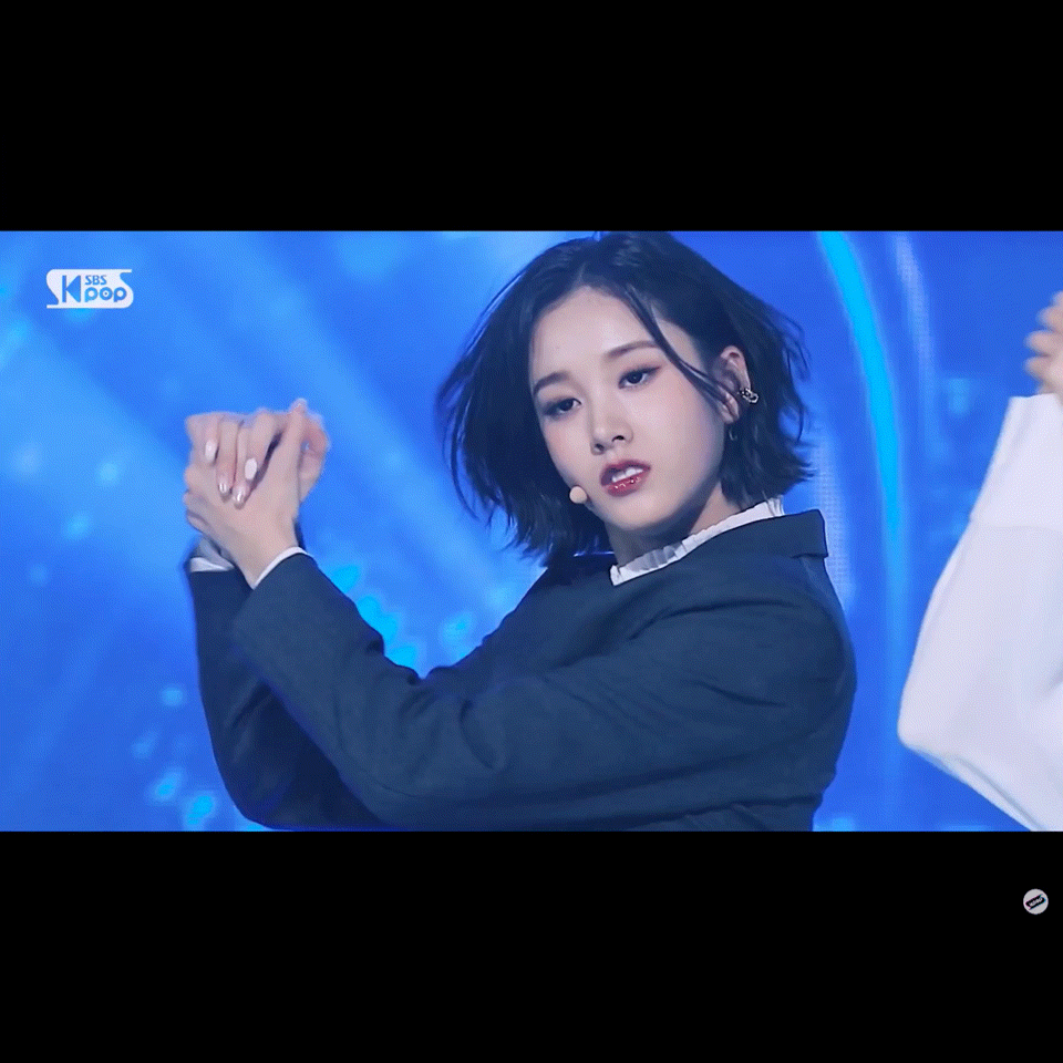 STAYC] 내 인생 처음으로 움짤을 찌게 한 스테이씨 재이 - 욕망분출 - ＊여성시대＊ 차분한 20대들의 알흠다운 공간