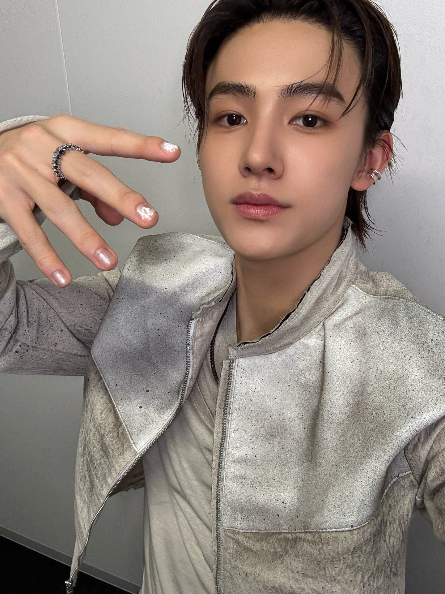 요즘 남돌들 사이에서 빼놓을 수 없다는 네일아트 | 인스티즈