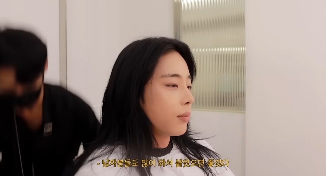 일주일 간 장발로 머리 붙이기 챌린지 한 남자 유투버(+두 번째 도전) | 인스티즈