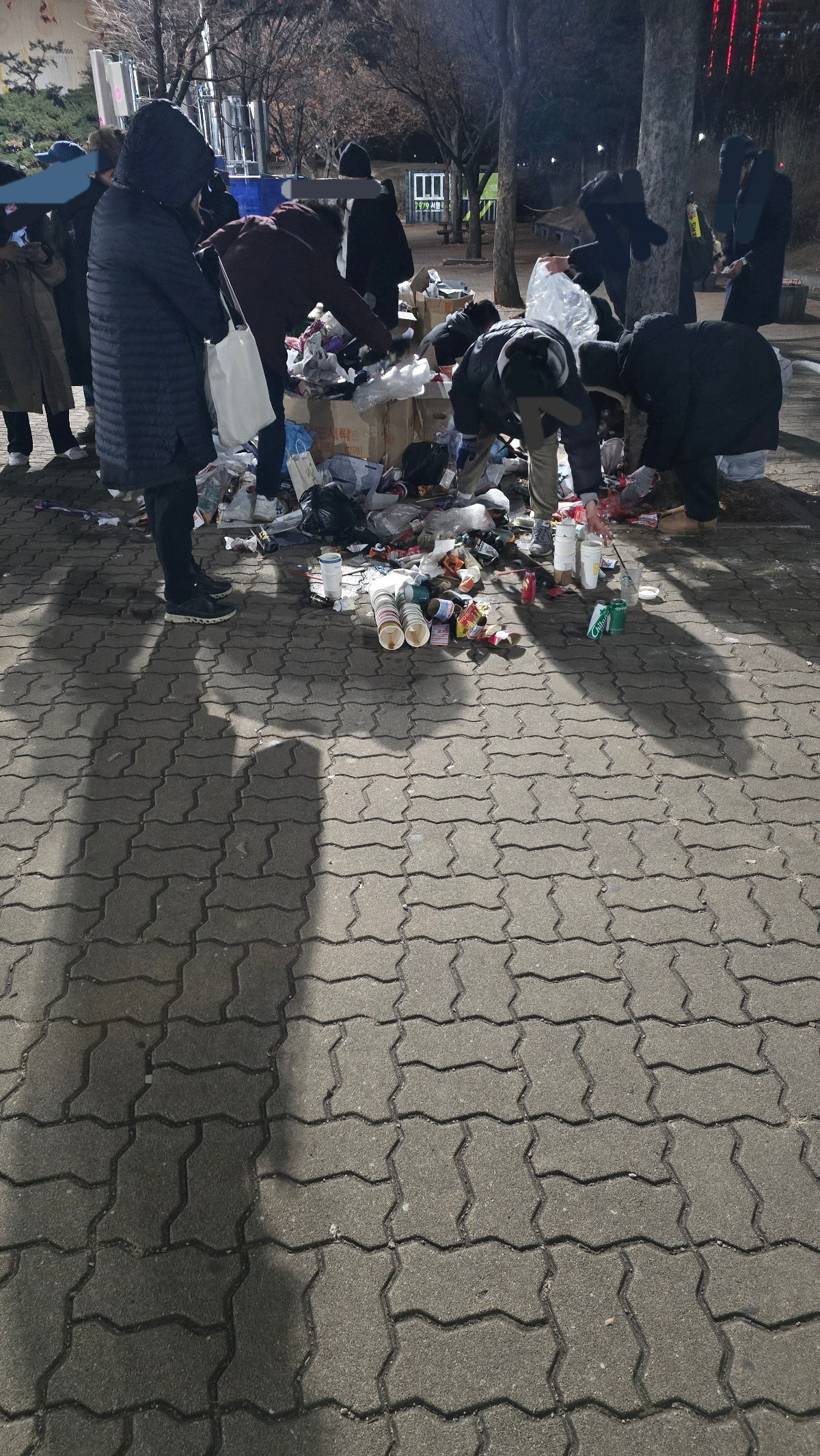 현시각 여의도 길거리 쓰레기 상태 | 인스티즈
