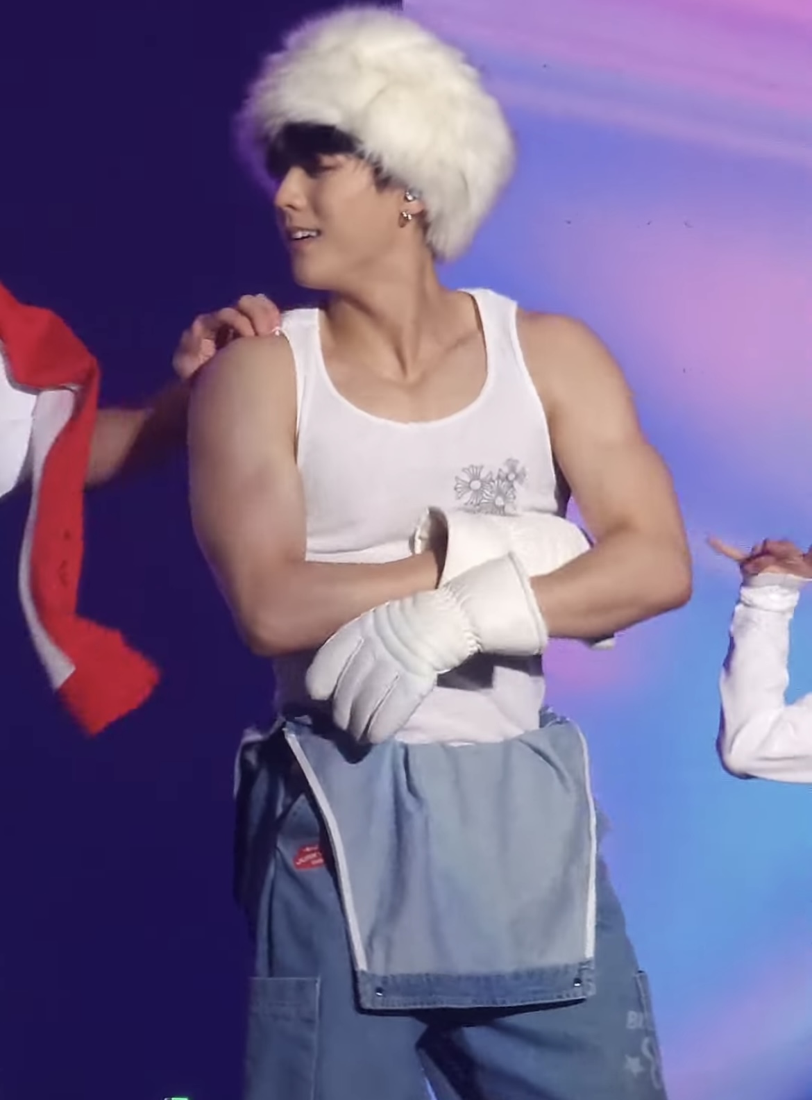 제목은 하입보이인데 영상은 웬 퍼킹핫가이 | 인스티즈