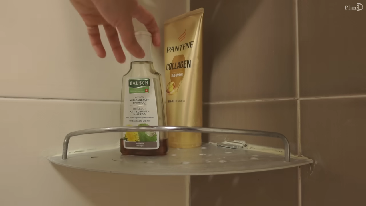 야무지다는 반응 많은 어떤 브이로거의 화장실 셀프 보수 (스압주의) | 인스티즈