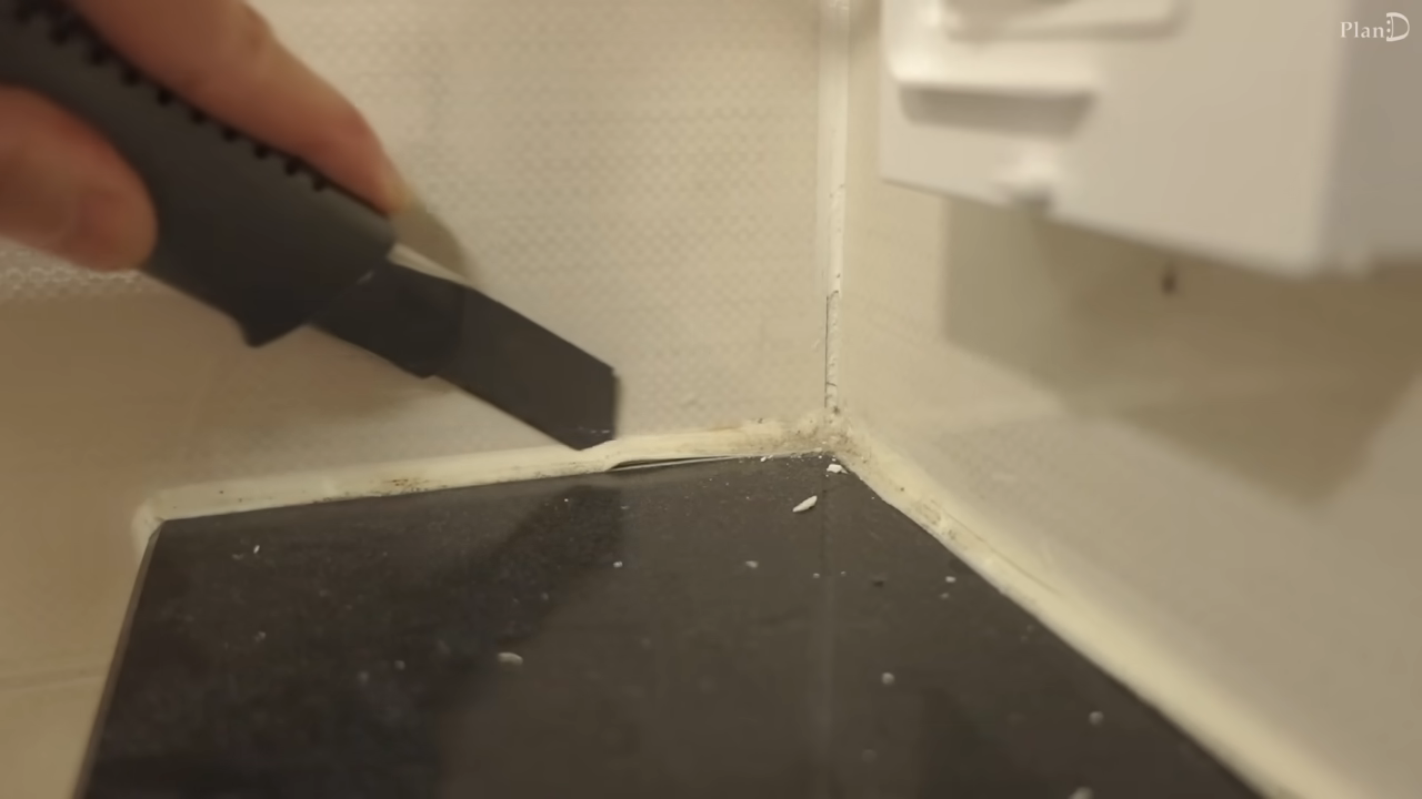 야무지다는 반응 많은 어떤 브이로거의 화장실 셀프 보수 (스압주의) | 인스티즈