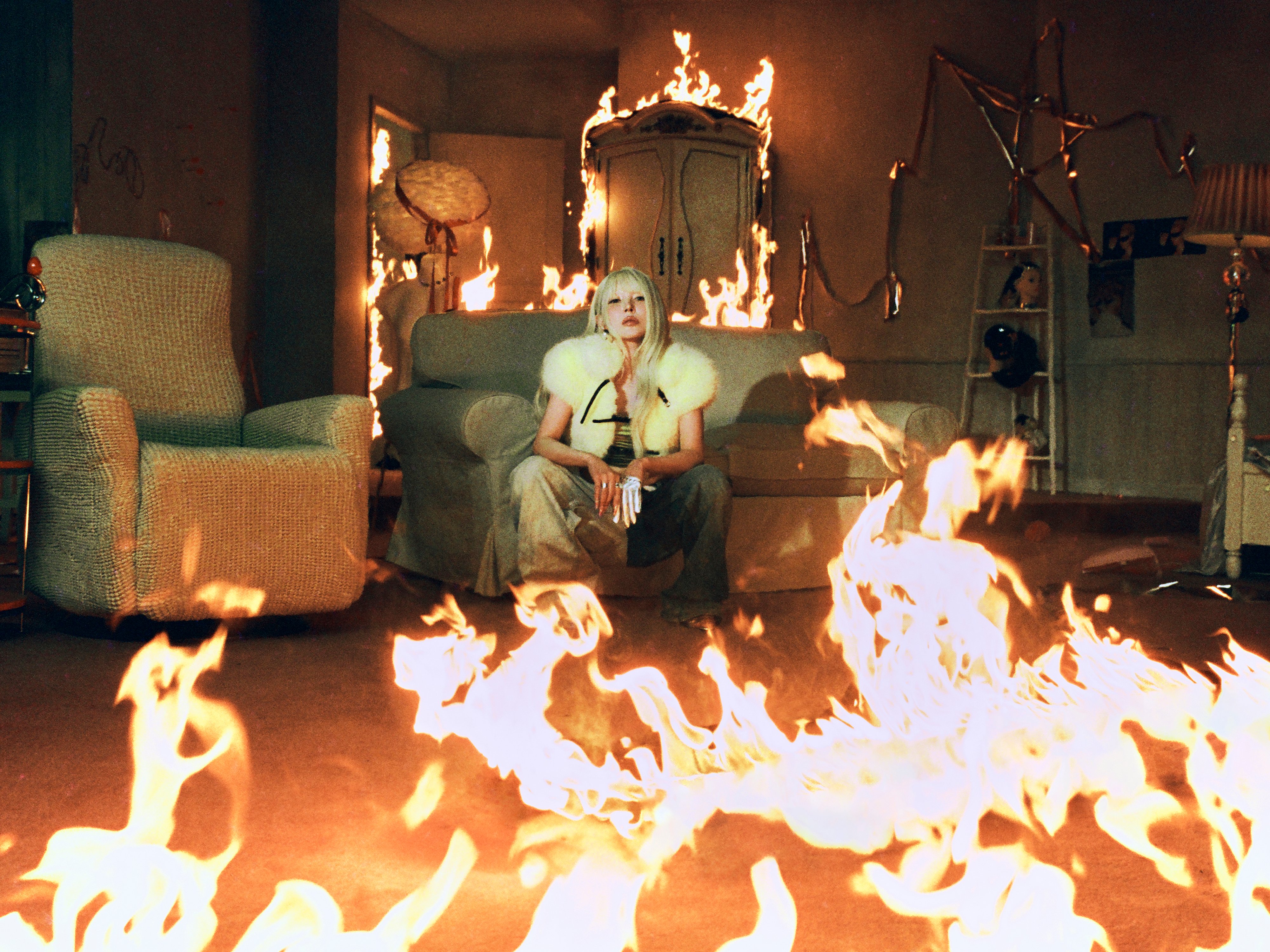 스엠이 니들 취향 몰라서 다 시도해봤어 라고 말하는거 같은 보아 정규 11집 컨셉.jpgif | 인스티즈