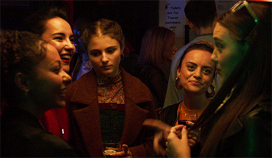 런던 대학에 합격해서 여성전용 하숙집에서 살게됐는데... | 인스티즈