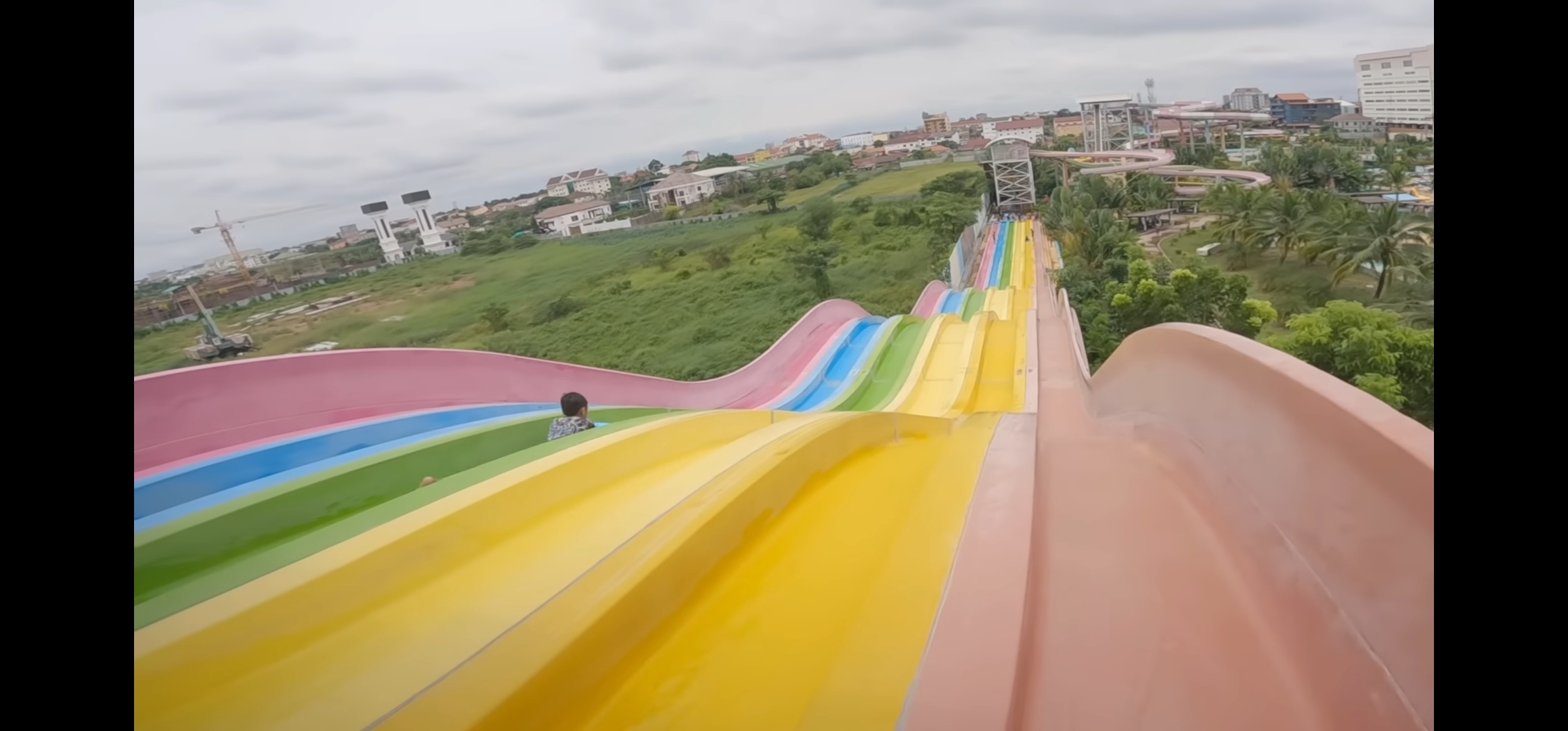라오스 반나마을에서 살고있는 한국인 유투버가 마을 아이들 80명을 데리고 수학여행 갔다옴.jpg | 인스티즈