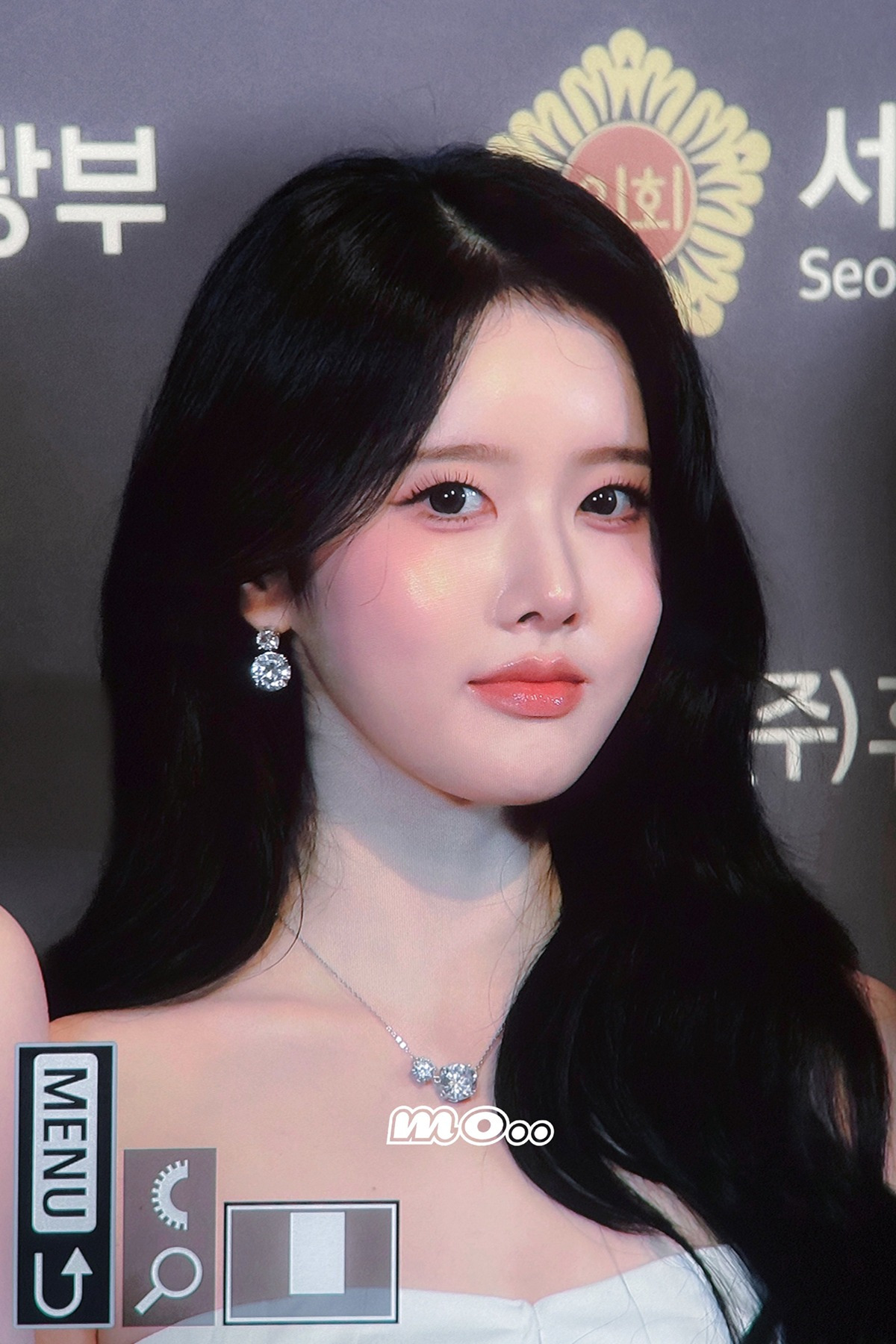 지난주 흑발로 시상식 참석한 스테이씨 시은 | 인스티즈