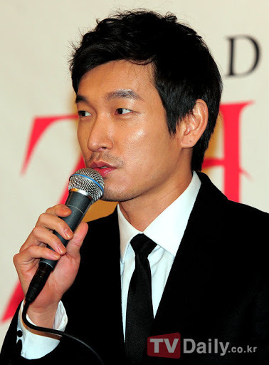 친형제보다 더 형제같은 조승우와 홍광호.jpg | 인스티즈