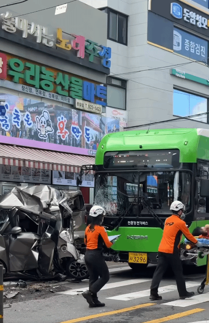 상습 불법주차 하다가 쿠킹호일이 되어버린 레이 | 인스티즈