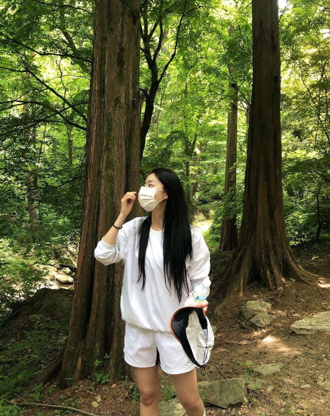 막걸리 먹으려고 등산하는 한선화.........jpg | 인스티즈