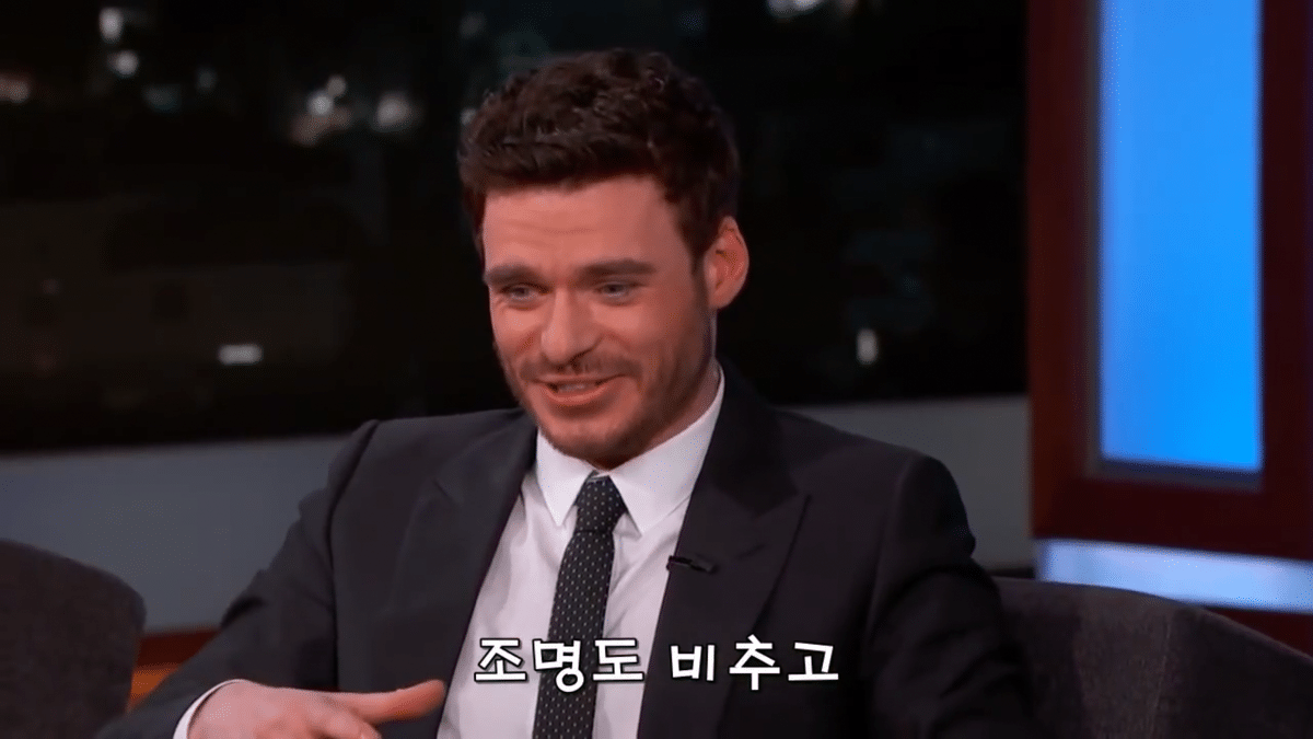 남자배우들이 꽉 끼는 타이즈를 입을때 중요부위를 가리는 방법.jpg | 인스티즈