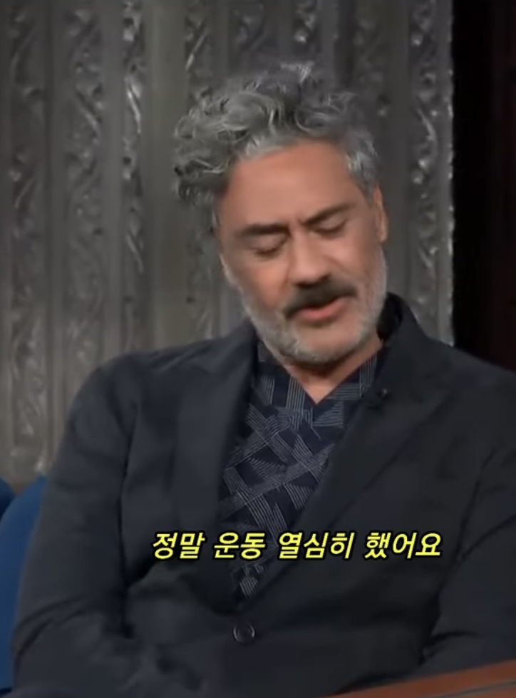 토르 : 러브 앤 썬더 본편은 엉덩이 모자이크 없음 ‼️ | 인스티즈