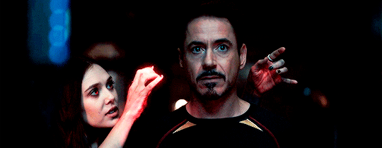 [마블] 완다 (스칼렛위치) 엘리자베스 올슨의 맛깔나는 손 연기.gif | 인스티즈