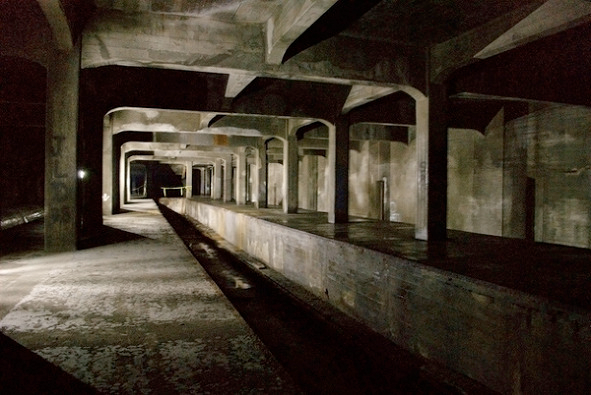 수도 한복판에 버려진 지하철역이 있다? | 인스티즈