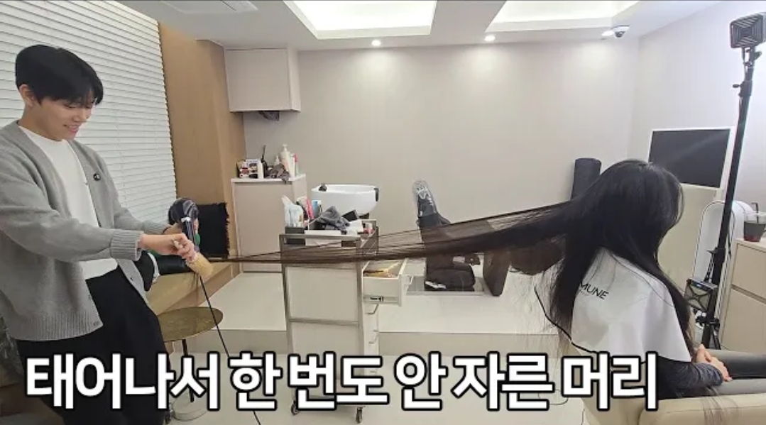 태어나서 한번도 안자른 머리 유지하고 있다는 아이돌 | 인스티즈