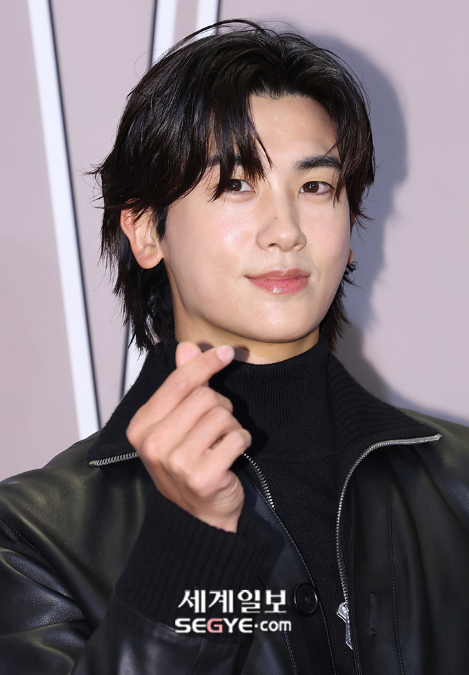 오늘자 W코리아 행사에 참여한 남배우 모음.jpg | 인스티즈