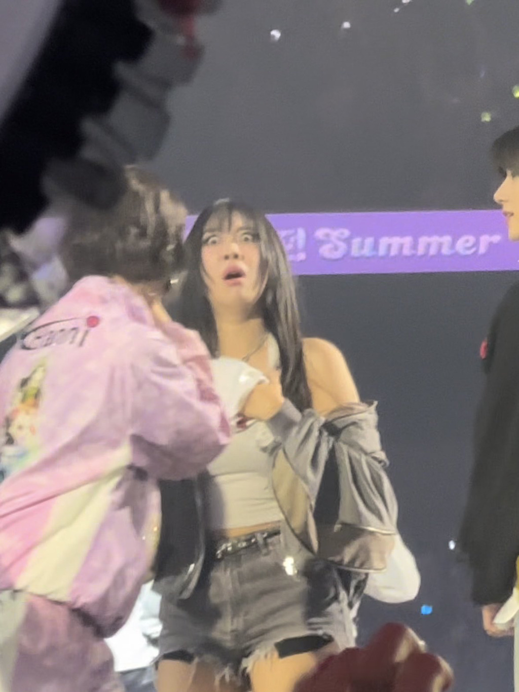 하니를 보는 영지 표정 | 인스티즈