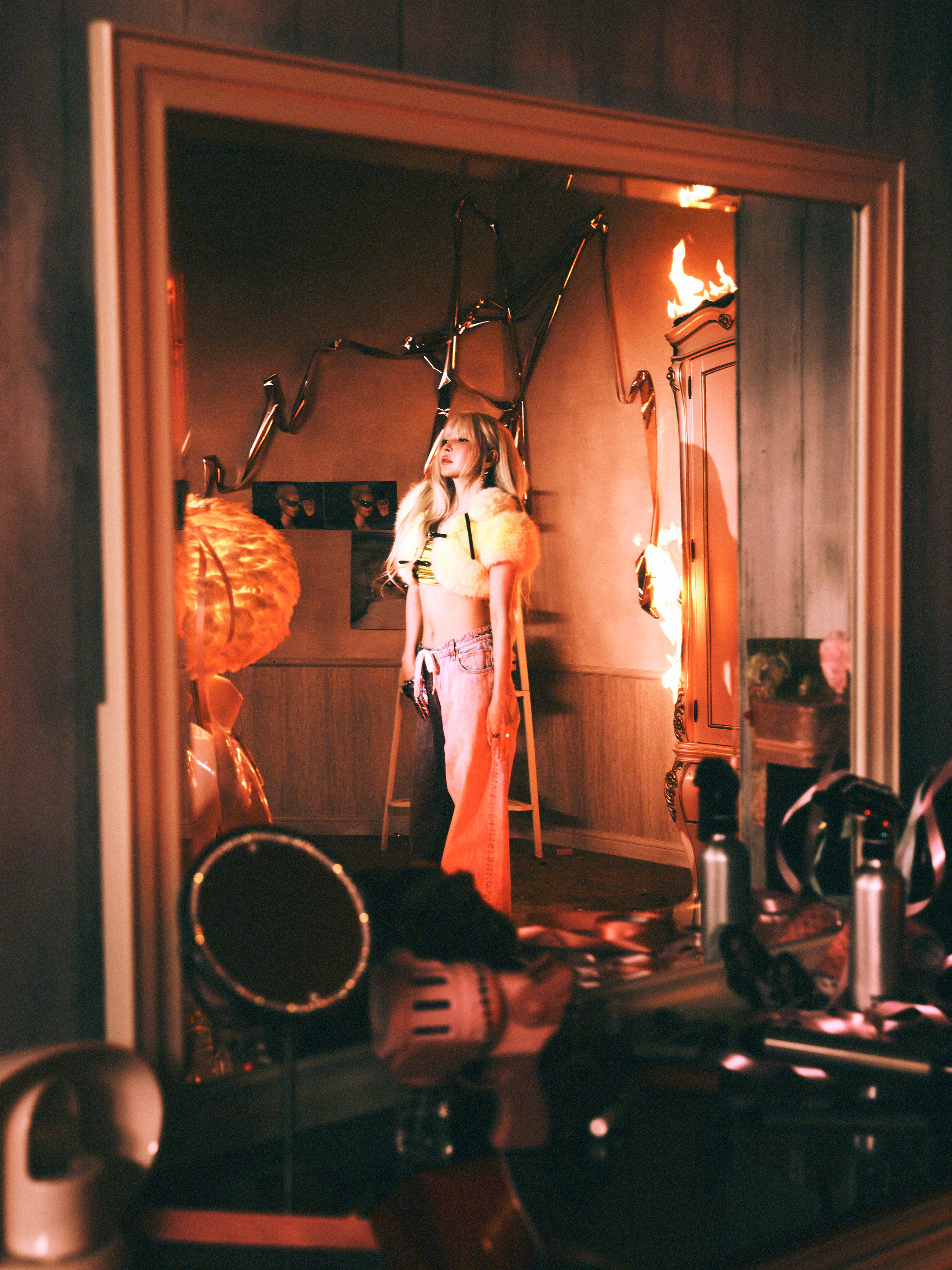 스엠이 니들 취향 몰라서 다 시도해봤어 라고 말하는거 같은 보아 정규 11집 컨셉.jpgif | 인스티즈