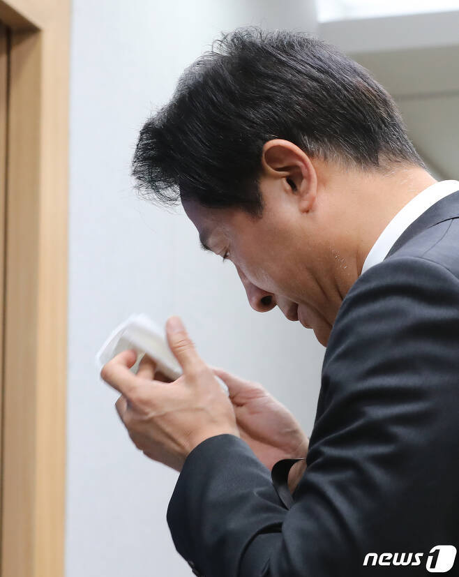 오세훈, 이태원 참사 발생 사흘 만에 뒤늦은 사과··· "경황 없었다" 눈물 | 인스티즈