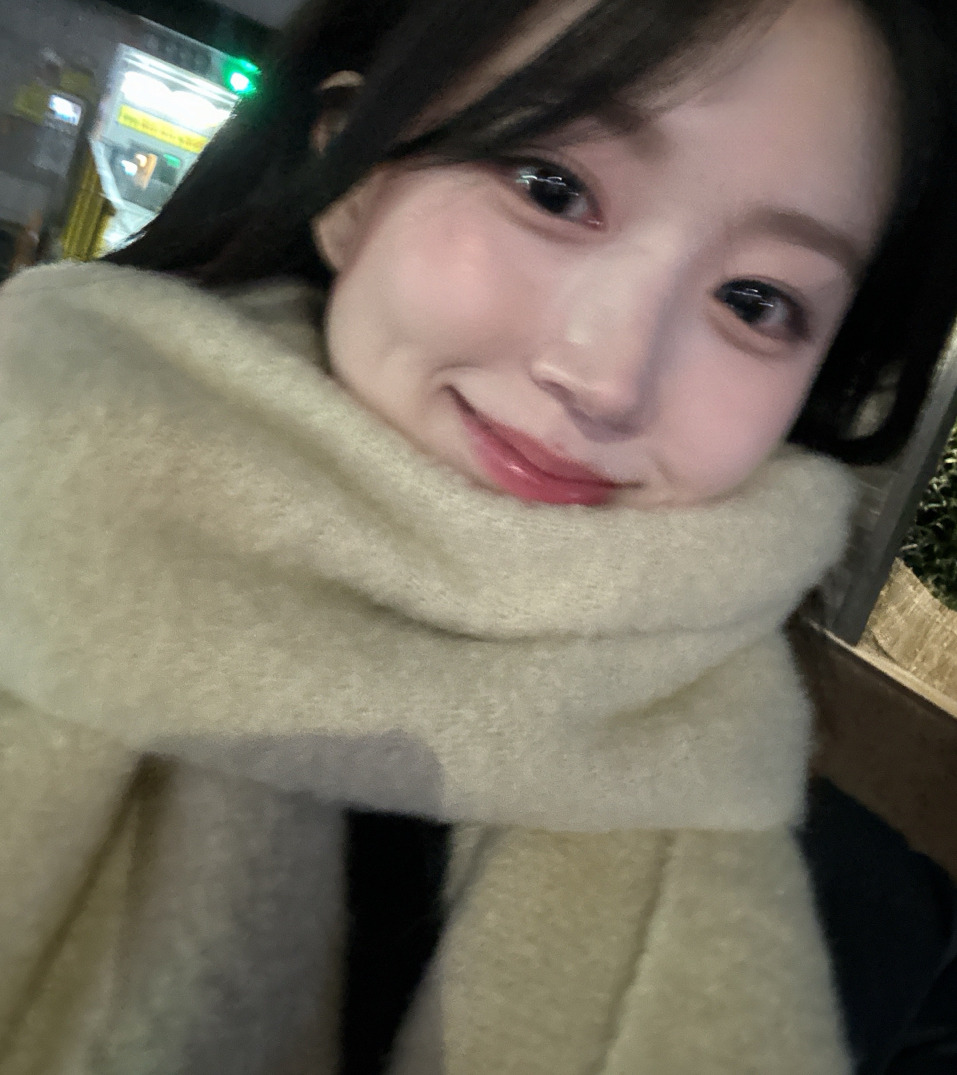 해원이는 유명한 여친짤의 권위자임.jpg | 인스티즈