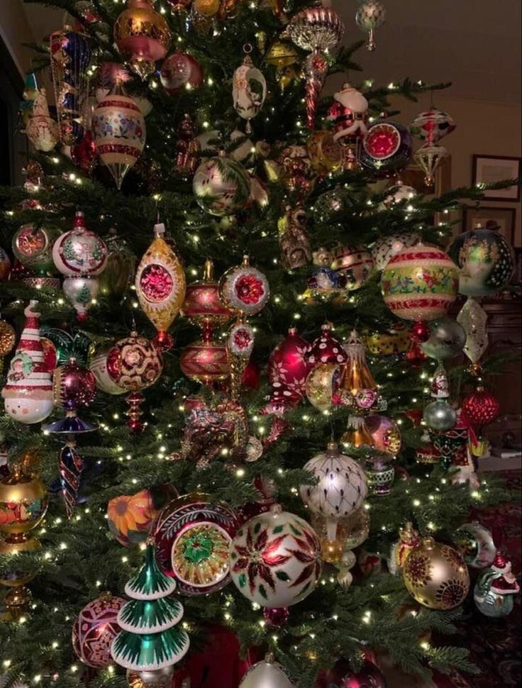 크리스마스 트리의 오너먼트는 어떻게 만들어질까?...gif | 인스티즈