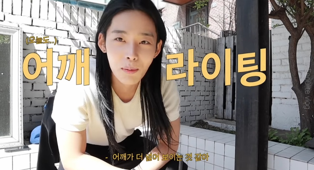 일주일 간 장발로 머리 붙이기 챌린지 한 남자 유투버(+두 번째 도전) | 인스티즈