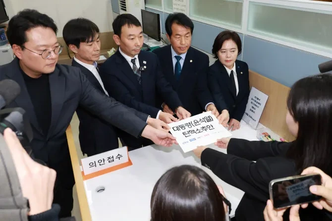 우리는 모두 역사 속에 살고 있다 | 인스티즈