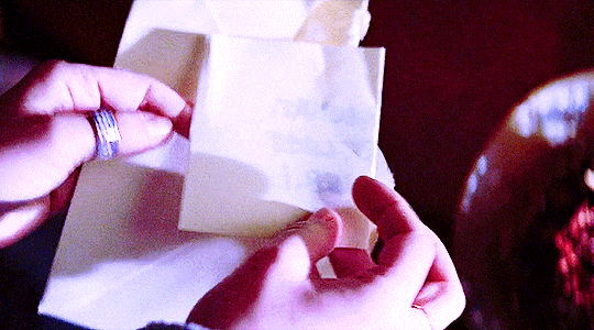 친구들이랑 음주운전으로 뺑소니 사고내서 그냥 시체 바다에 유기하고 잊고 살았는데 | 인스티즈