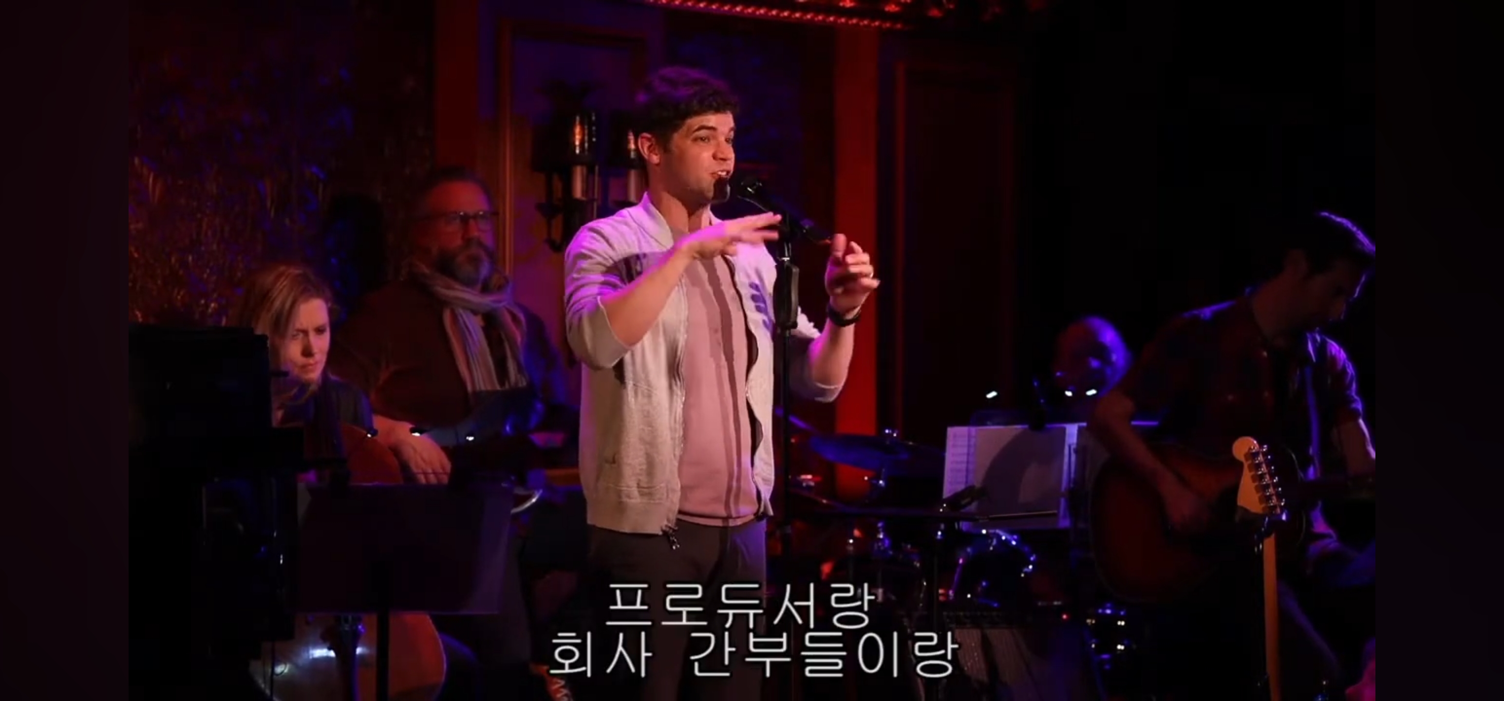 이제 와서 말하지만 휴 잭맨, 잭 에프론 대신 위대한 쇼맨이란 영화를 세상에 나온 게 한 건 나야! 그게 무슨 소리냐고?.jpg | 인스티즈