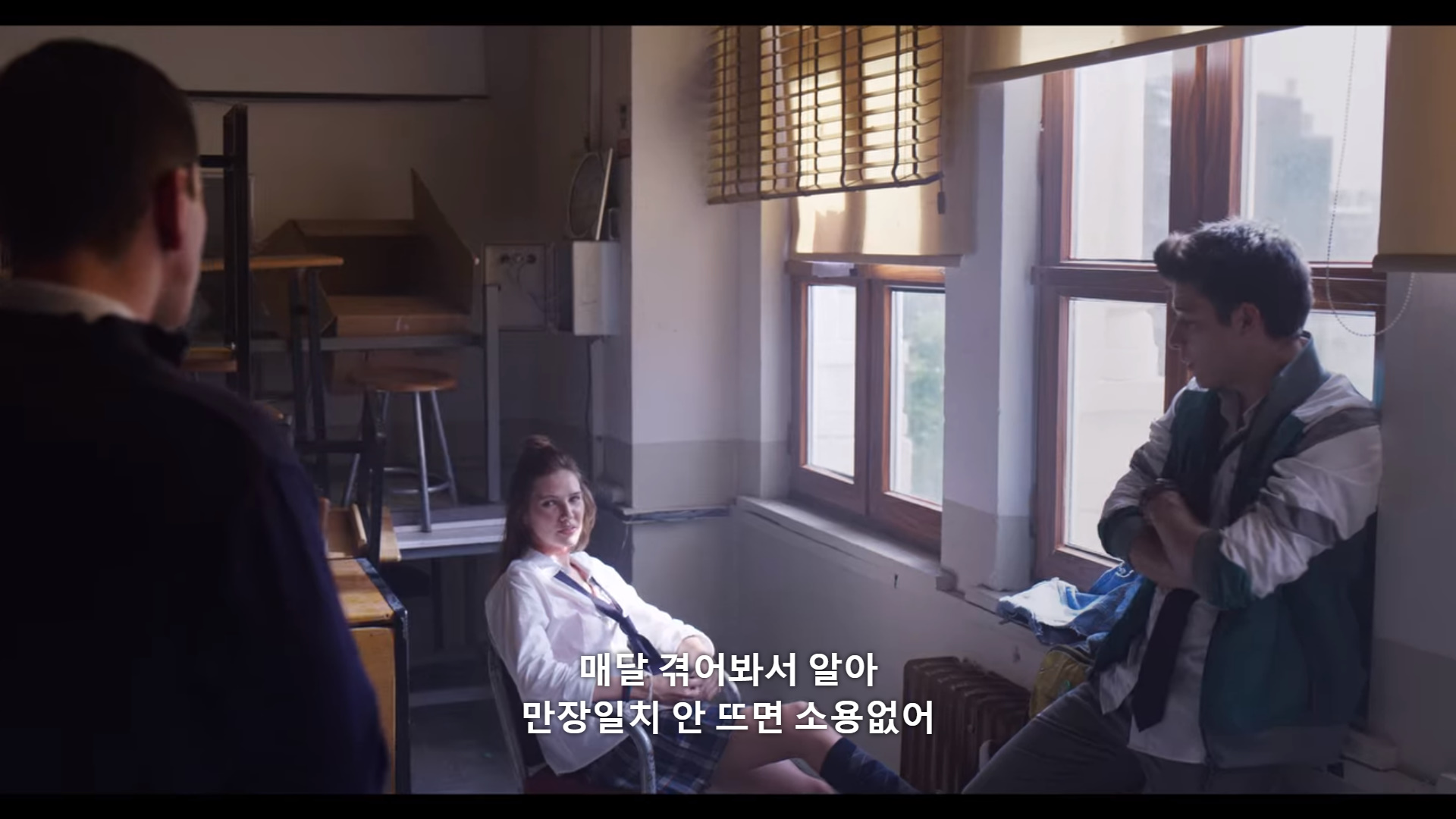 퇴학 당하게 생겼는데요.. 퇴학을 반대했던 유일한 선생님이 전근간대요. 전근을 막아야 해요! (스압) | 인스티즈