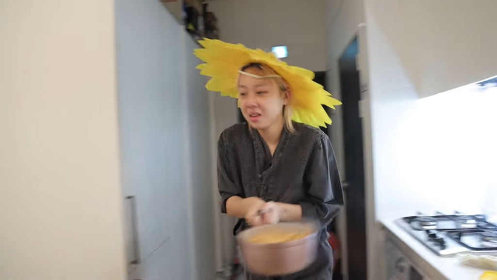 최근 스탭 폰에 있는 앨범을 보다가 충격받았다는 헤이즈 | 인스티즈