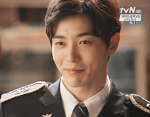 제복 입은 배우들이 일반인이라면 유명해진다 vs 그정도는 아니다 | 인스티즈