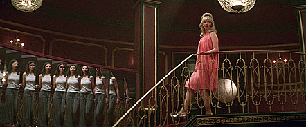 런던 대학에 합격해서 여성전용 하숙집에서 살게됐는데... | 인스티즈