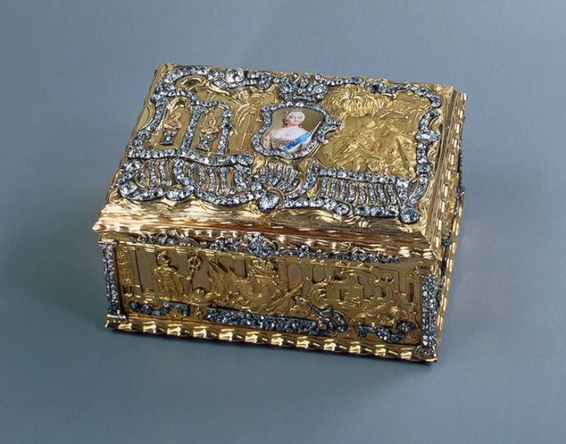 러시아 황실 보석 드레스 짤들 보면 정말 화려해서 눈뽕 오진다 | 인스티즈