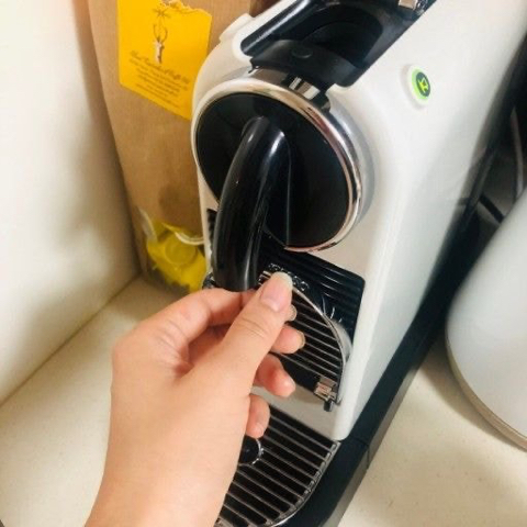 요새 많이 구입한다는...호불호 극명하게 갈리는 illy vs 네스프레소 커피머신.jpg | 인스티즈