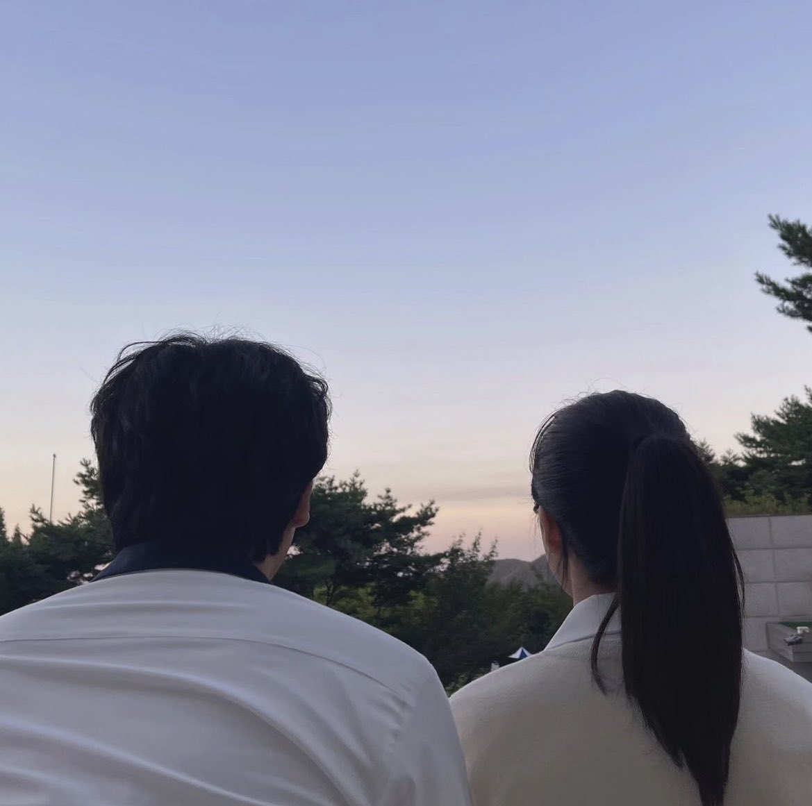 무빙 김봉석-장희수 그 자체라고 이슈중인 본체 배우들 고윤정-이정하 노는 모습.twt | 인스티즈