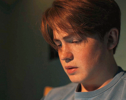 저는 잘나가는 럭비팀 에이스인데요 요즘 범생이 게이 친구가 자꾸 신경쓰여요ㅠㅠ 어떡하죠? | 인스티즈