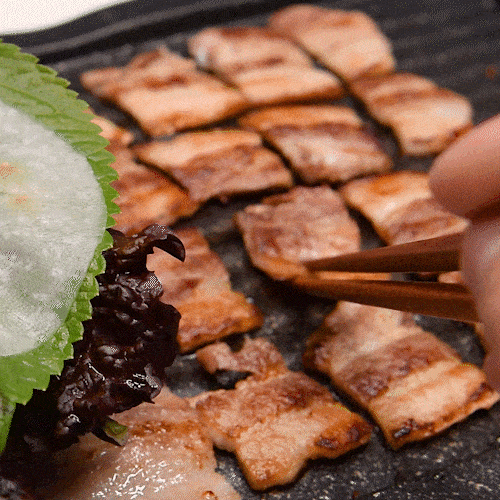 의외로 좋아하는 사람들이 많다는 납작한 냉동삼겹살 | 인스티즈