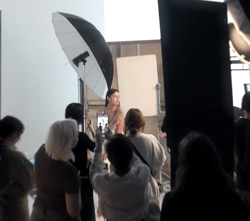 이리나샤크가 한국 왔을때 찍은 사진들.jpg | 인스티즈