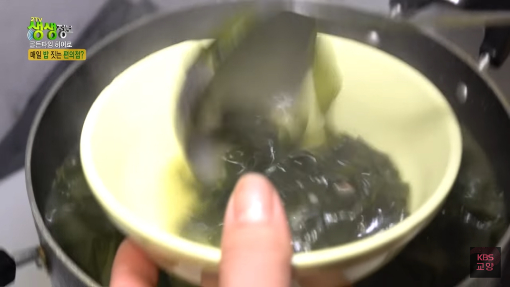 손님들을 위해 매일 밥 짓는 편의점 사장님 | 인스티즈