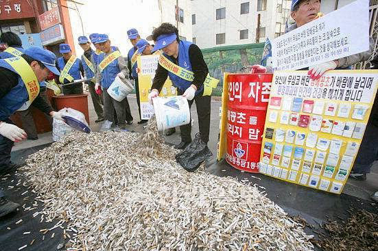 길빵하는 흡연자들이 욕 먹는 이유.jpg | 인스티즈