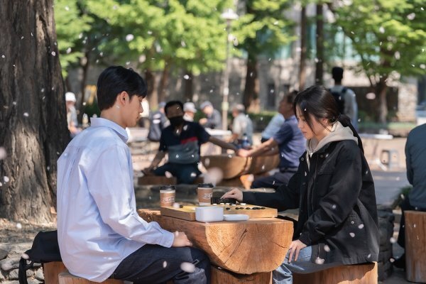 김은숙 작가 "학폭 미화 없다"…송혜교·이도현·임지연, '더 글로리' 첫 스틸 | 인스티즈