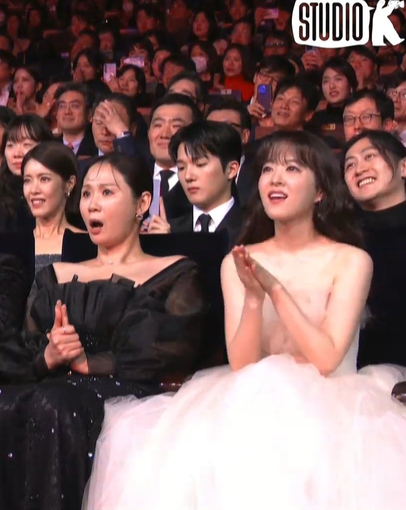 박진영 라이브 듣는 연예인들 표정 | 인스티즈